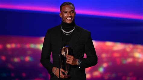 nfl offensive rookie of the year 2022.